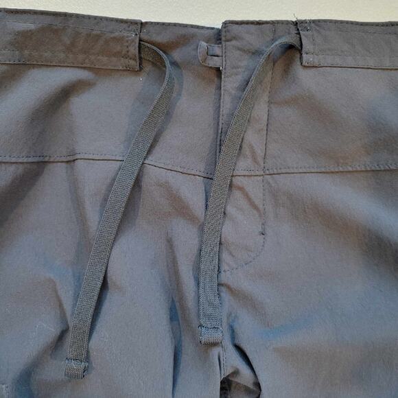 Mountain Hardwear Pants Womens Size 12 Black Hiking Climbing Convertible Zip Off - Picture 7 of 10